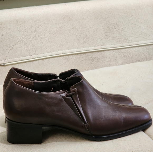 H&M Other - NWT.Murano Chukka Boots.brown leather loafers with a block heel,